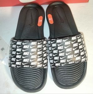 Nike Victori One Slides Black w/White All Over Logo CN9678-006 Men Size 8